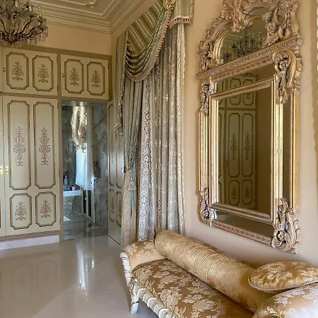 El Maestre Villa